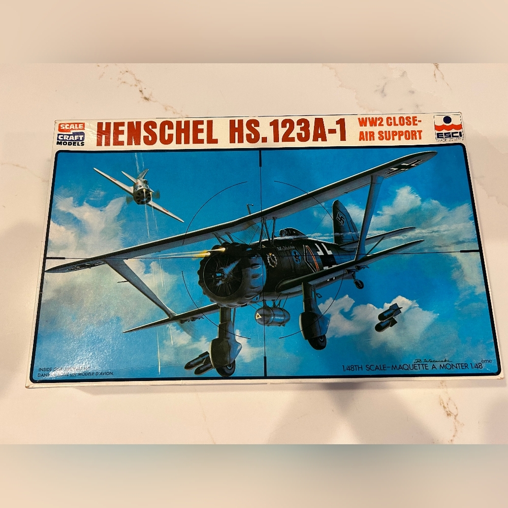 Henschel HS.123A-1 Model Kit 1:48